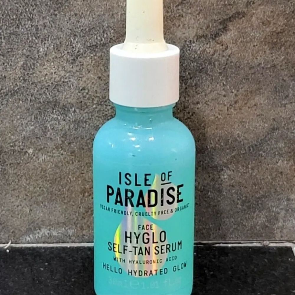 Isle of Paradise Hyglo Face self-tan serum